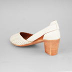 Model Bella Scallop