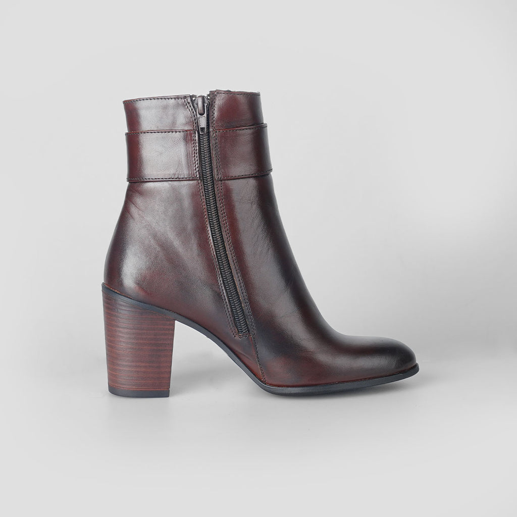 Aurelia Buckle – Florida Shoes