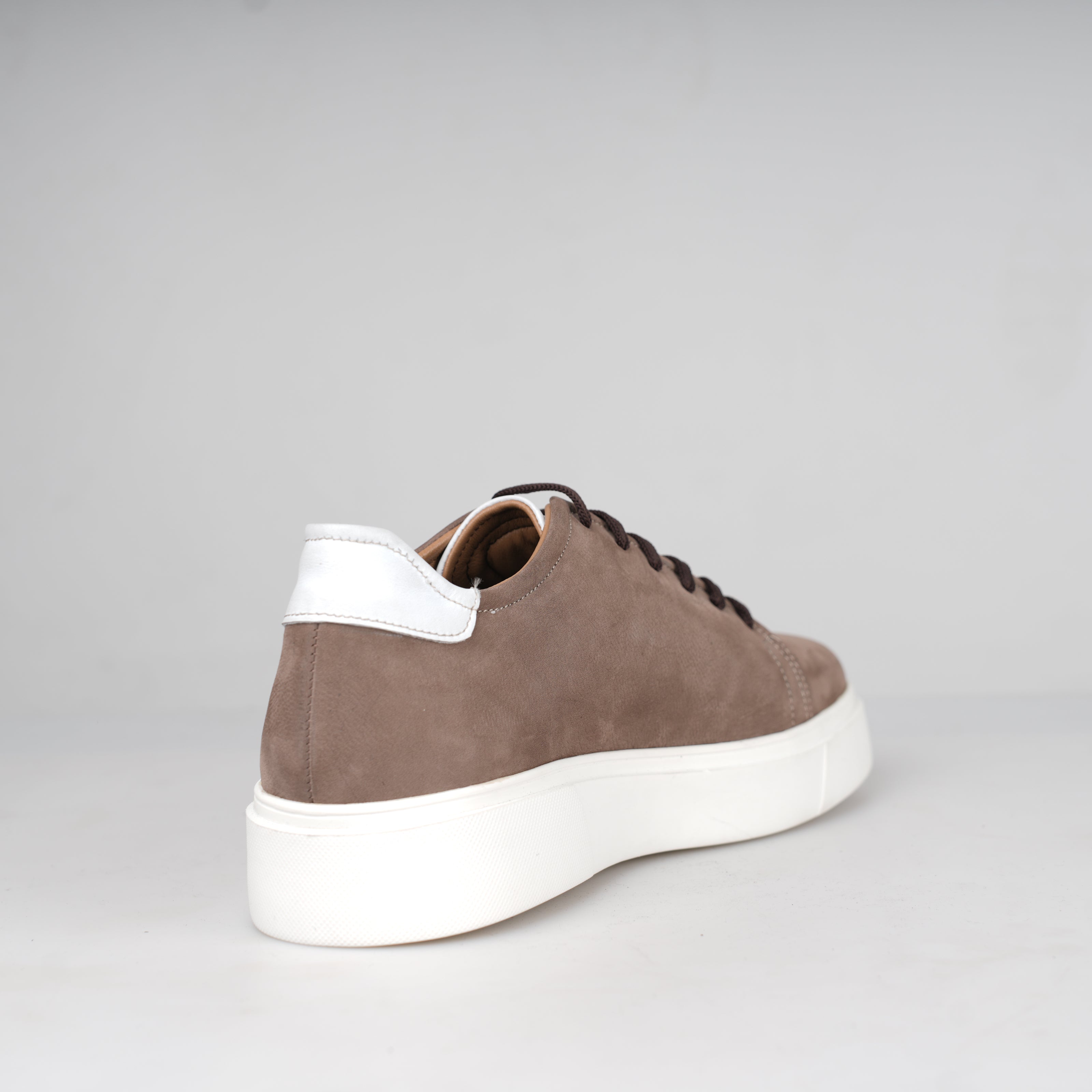Sneaker Nubuck Crema – Florida Shoes